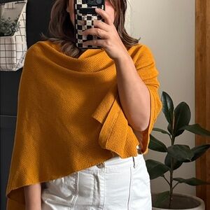 We Are Amma Scalloped Cocoon Honey Breastfeeding cover and Poncho. OS